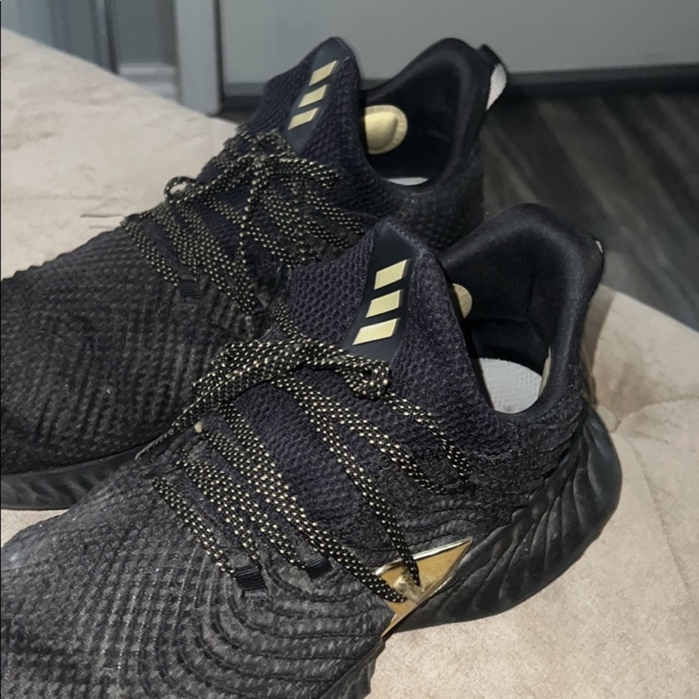 Adidas trainers light weight